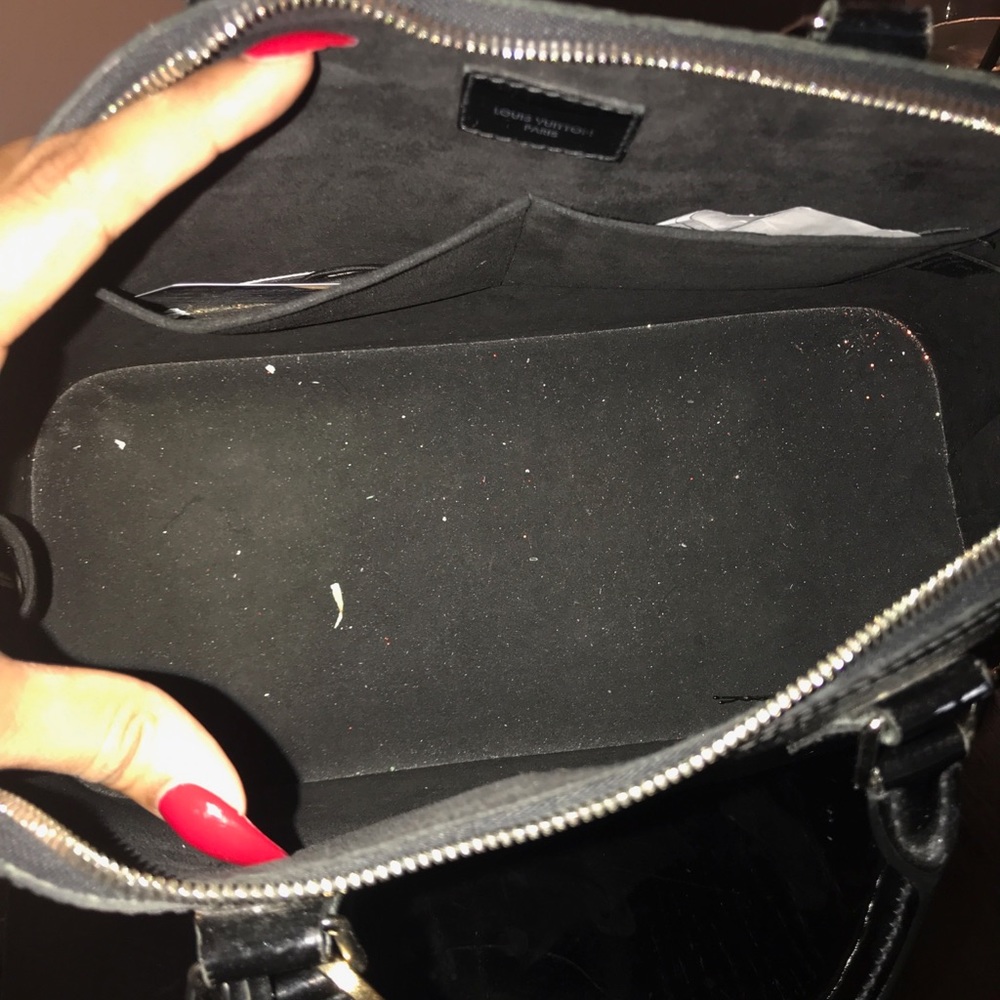 Authentic Louis Vuitton Alma GM - Picture 2 of 5